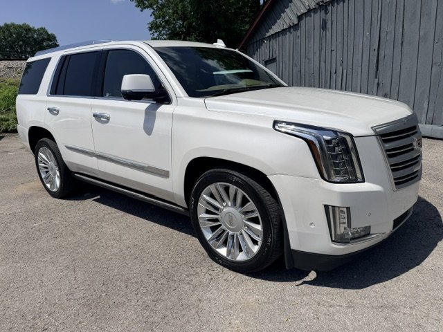 2019 Cadillac Escalade - $29,995