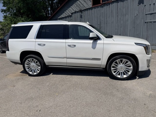 2019 Cadillac Escalade - $29,995