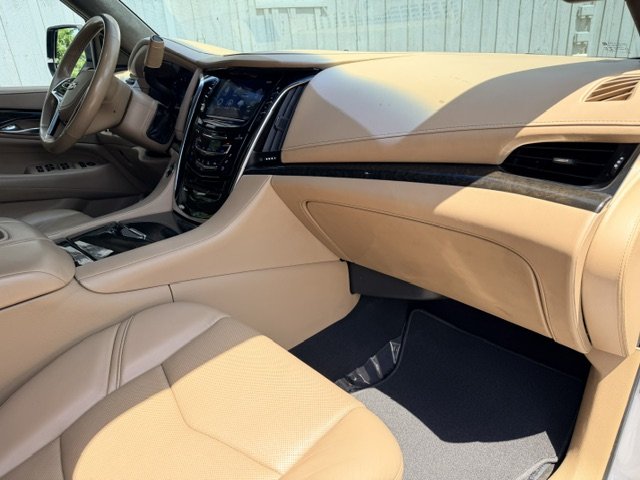 2019 Cadillac Escalade - $29,995