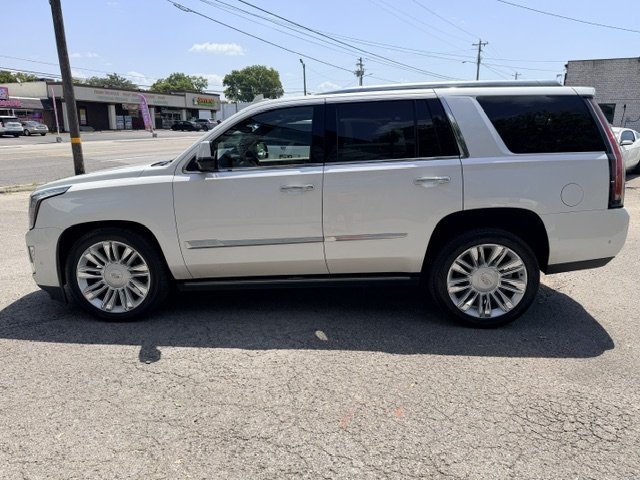 2019 Cadillac Escalade - $29,995