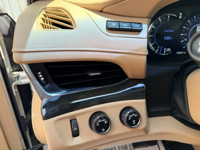 2019 Cadillac Escalade - $29,995