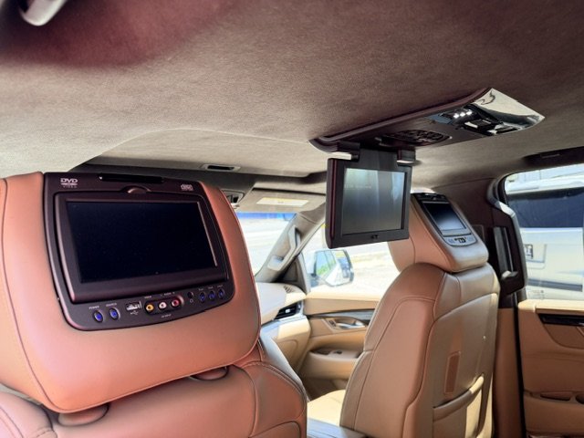 2019 Cadillac Escalade - $29,995