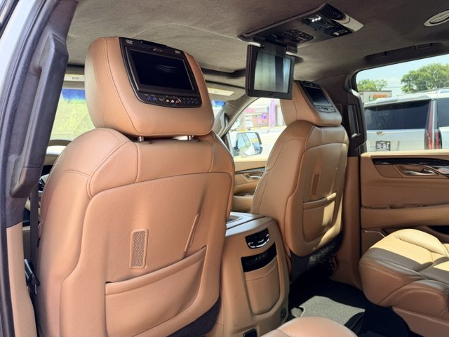 2019 Cadillac Escalade - $29,995