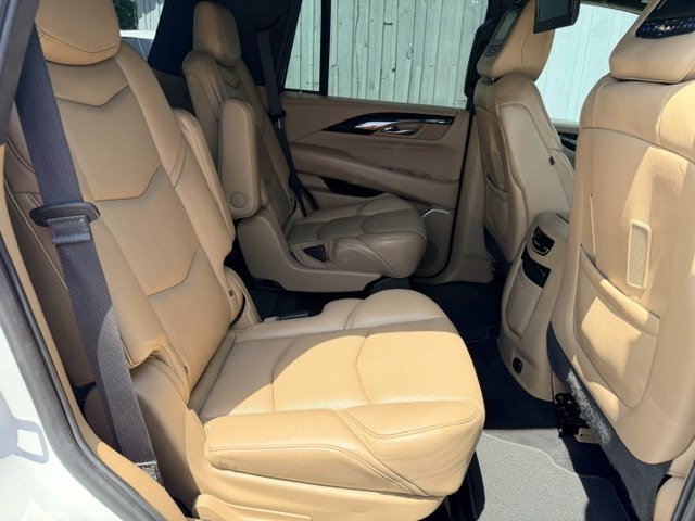 2019 Cadillac Escalade - $29,995