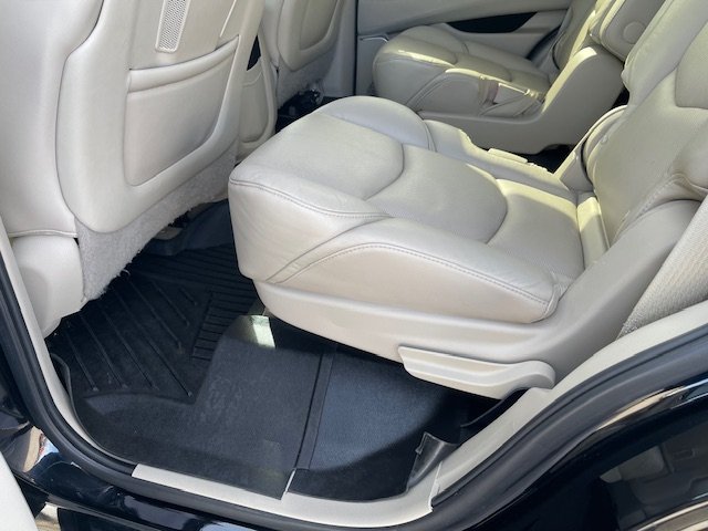 2020 Cadillac Escalade - $30,995