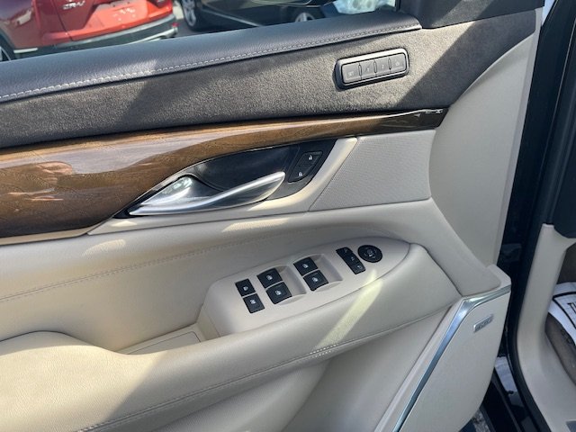 2020 Cadillac Escalade - $30,995