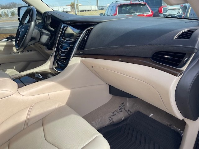 2020 Cadillac Escalade - $30,995