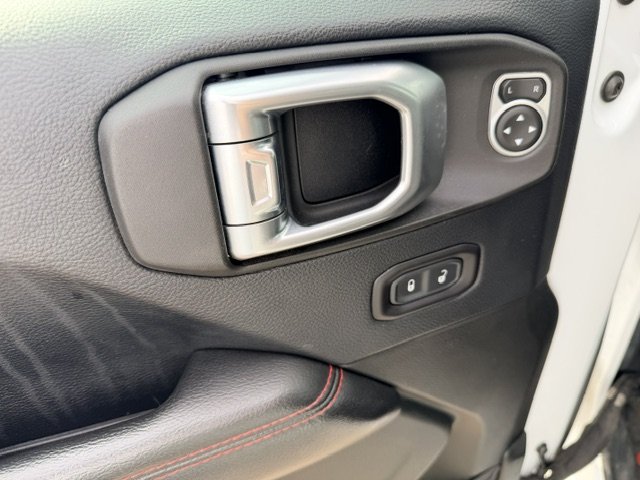 2018 Jeep Wrangler - $19,995