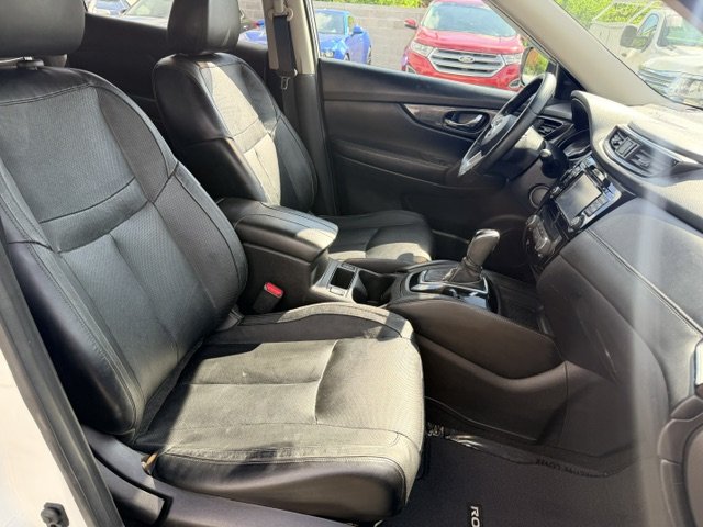 2017 Nissan Rogue - $9,995