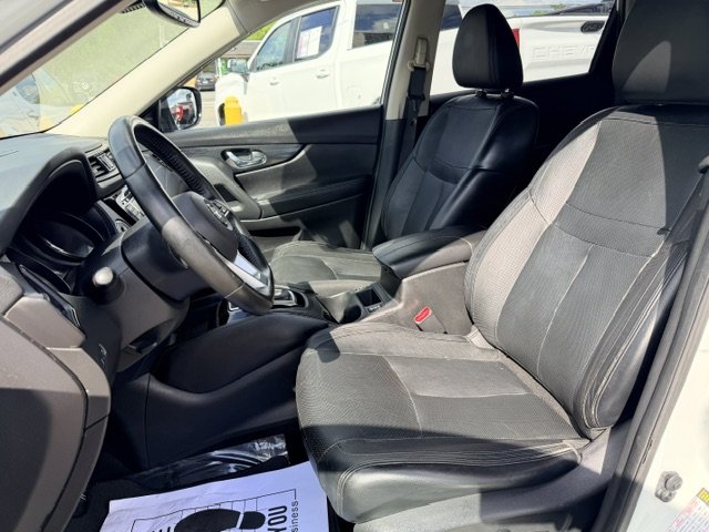 2017 Nissan Rogue - $9,995