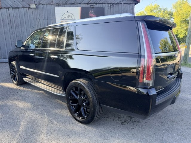 2019 Cadillac Escalade - $17,995
