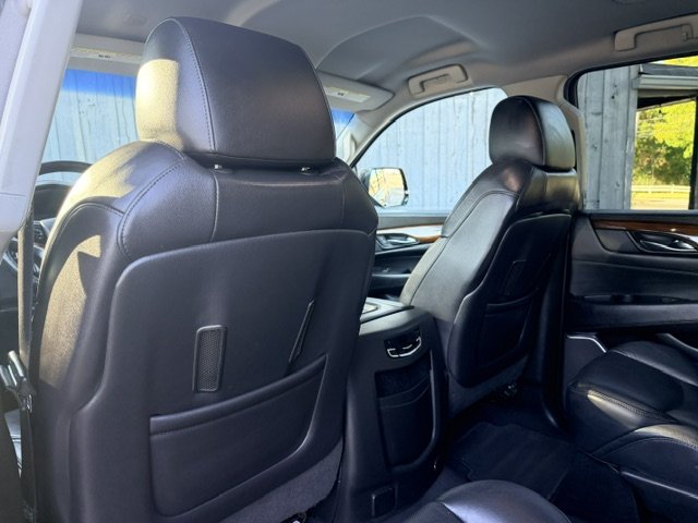2019 Cadillac Escalade - $17,995