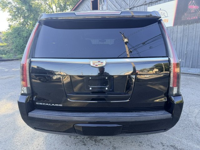 2019 Cadillac Escalade - $17,995