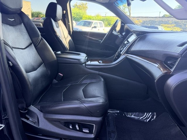 2019 Cadillac Escalade - $17,995