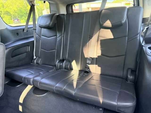 2019 Cadillac Escalade - $17,995