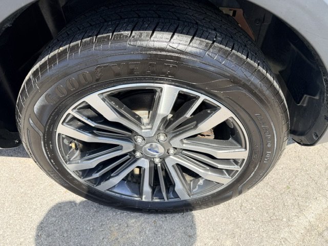 2017 Ford Explorer - $15,995