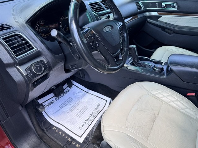 2017 Ford Explorer - $15,995