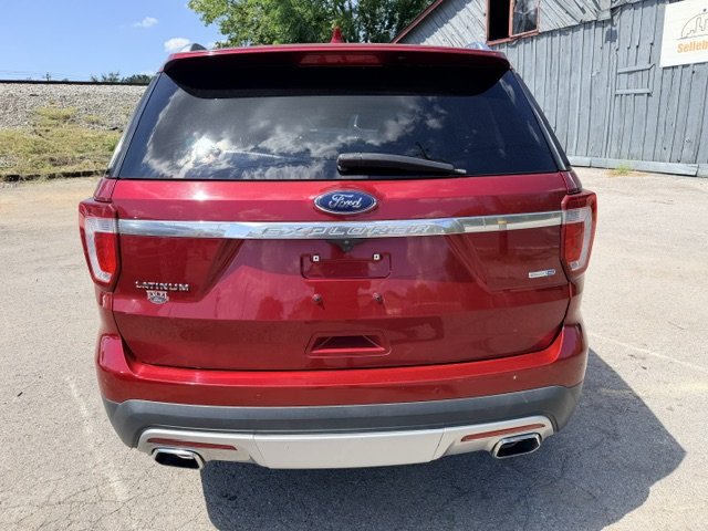 2017 Ford Explorer - $15,995