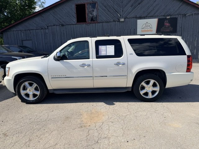 2013 Chevrolet Suburban - $12,995