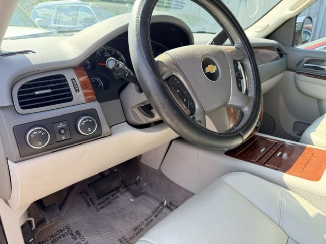 2013 Chevrolet Suburban - $12,995