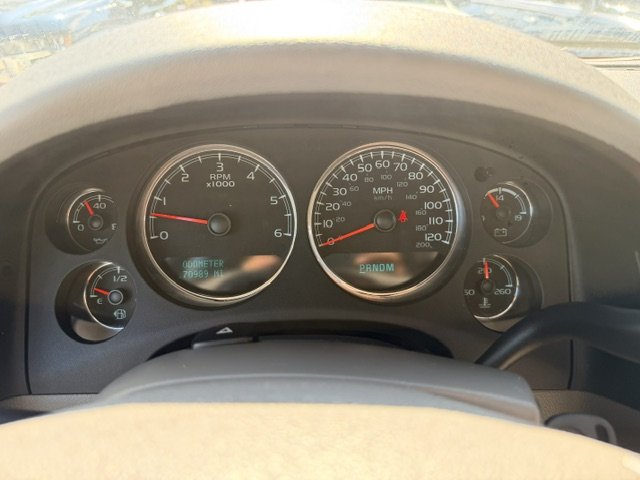 2013 Chevrolet Suburban - $12,995