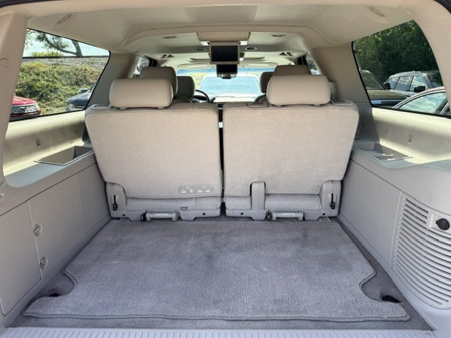 2013 Chevrolet Suburban - $12,995