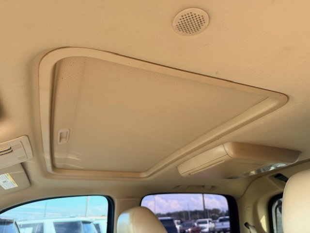 2011 Chevrolet Avalanche - $17,995