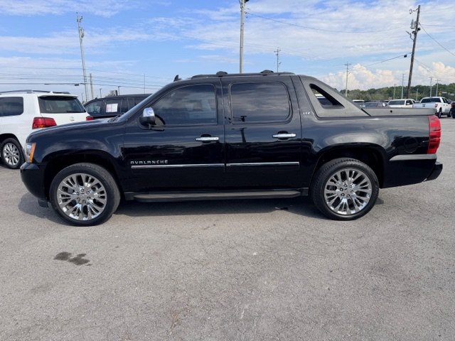 2011 Chevrolet Avalanche - $17,995