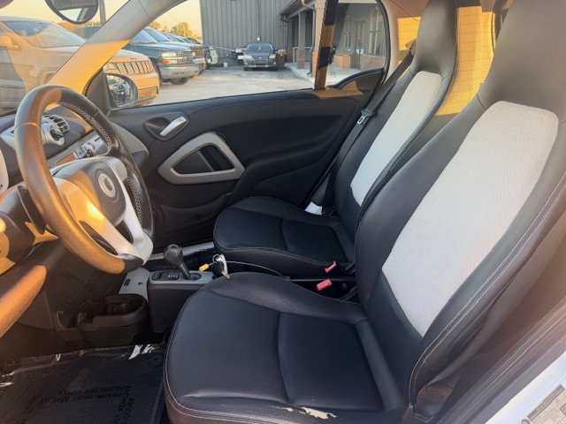 2013 smart fortwo - $6,995