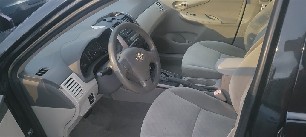 2009 Toyota Corolla LE photo