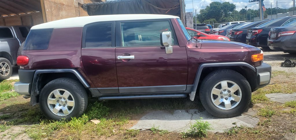 The 2007 Toyota FJ Cruiser photos