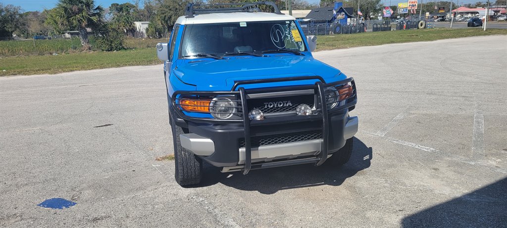 The 2007 Toyota FJ Cruiser photos