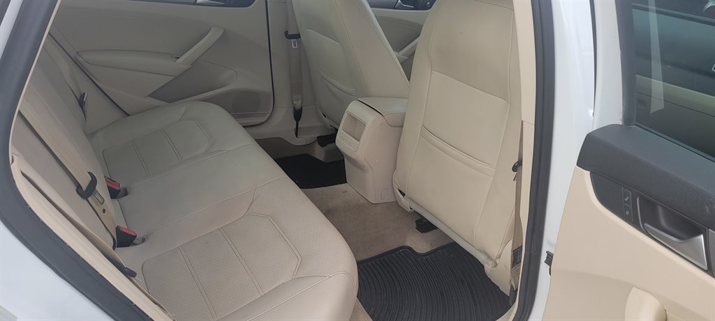 2015 Volkswagen Passat S photo