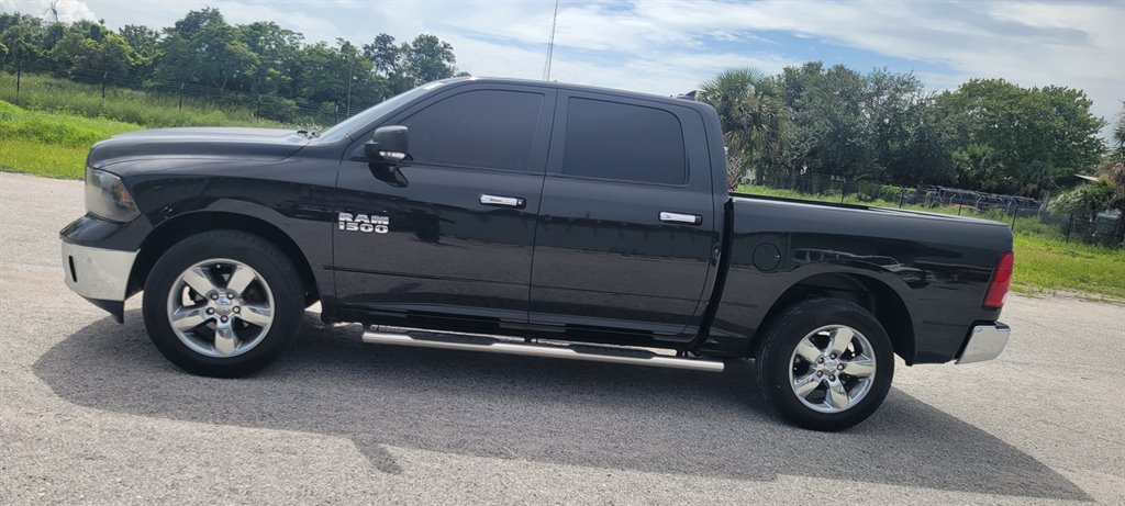 2016 RAM 1500 SLT photo
