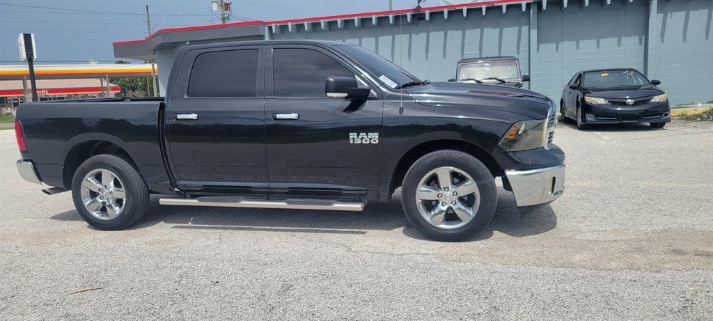 2016 RAM 1500 SLT photo