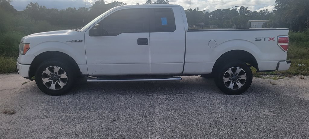 2013 Ford F-150 Lariat photo