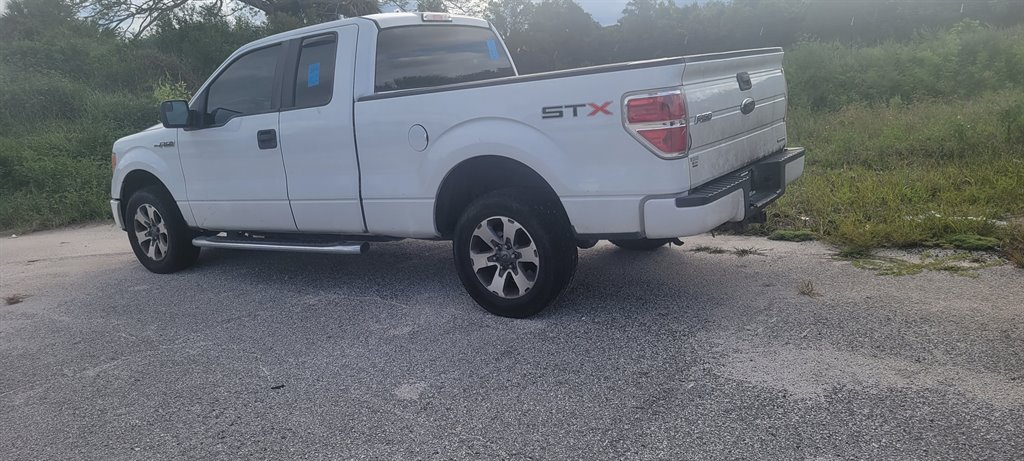 2013 Ford F-150 Lariat photo