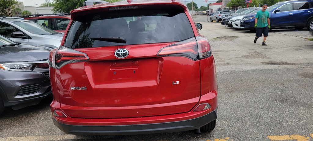 2017 Toyota RAV4 LE photo