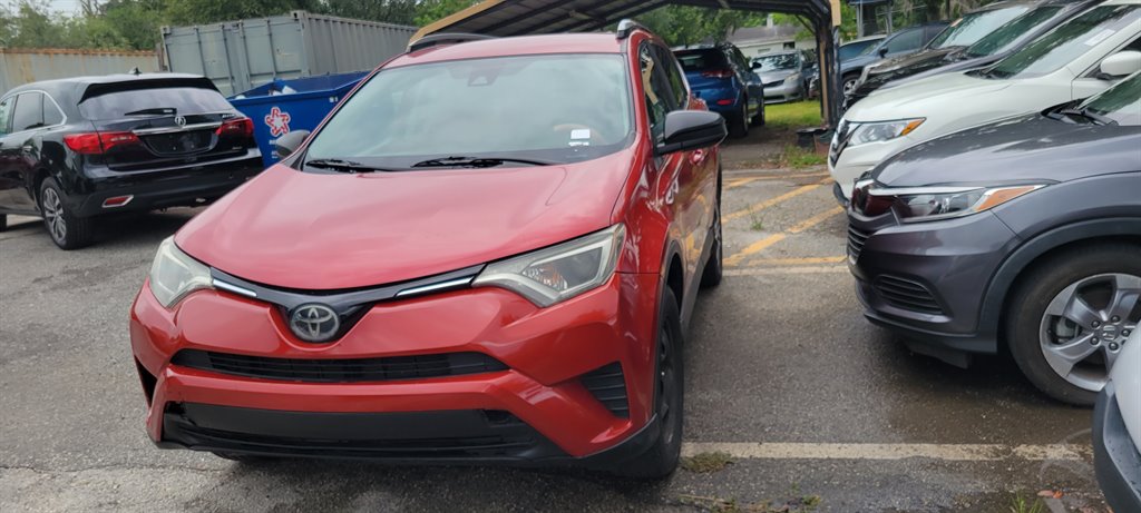 2017 Toyota RAV4 LE photo