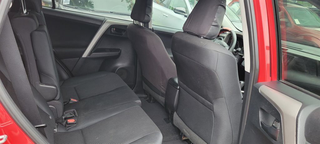 2017 Toyota RAV4 LE photo