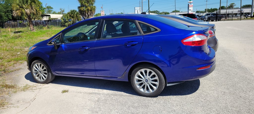 2014 Ford Fiesta - $5,900