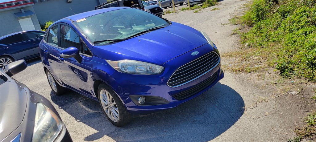 2014 Ford Fiesta - $5,900