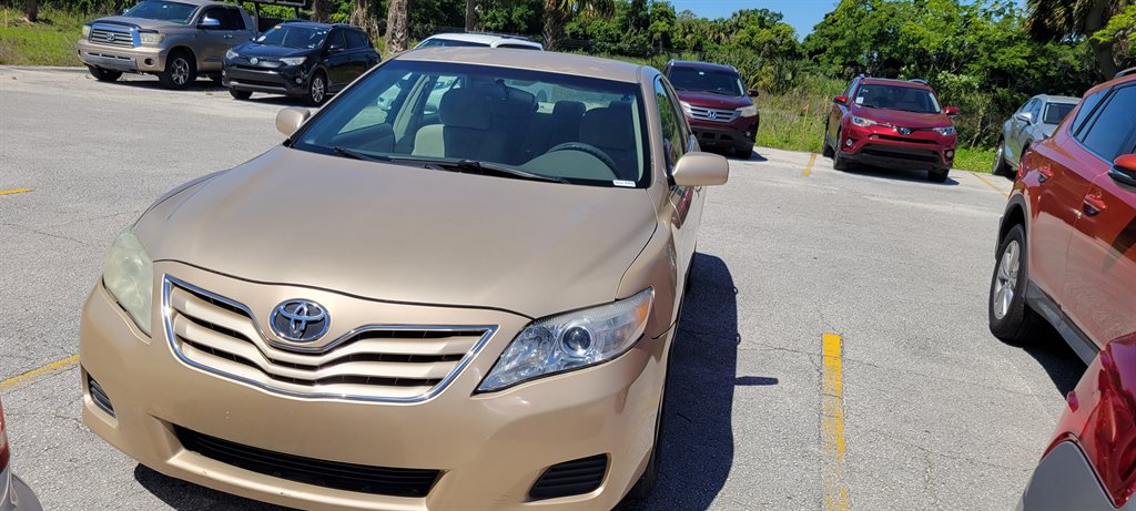 2011 Toyota Camry - $7,900