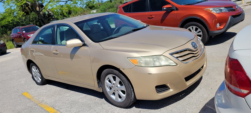 2011 Toyota Camry - $7,900