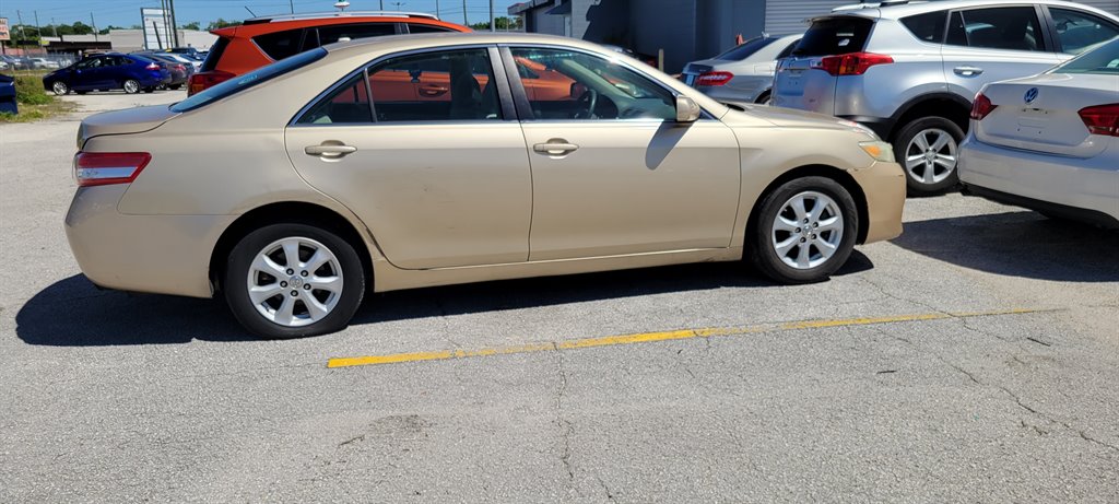 2011 Toyota Camry - $7,900