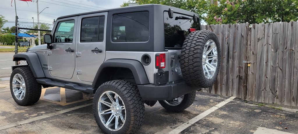 2017 Jeep Wrangler Unlimited Sport photo