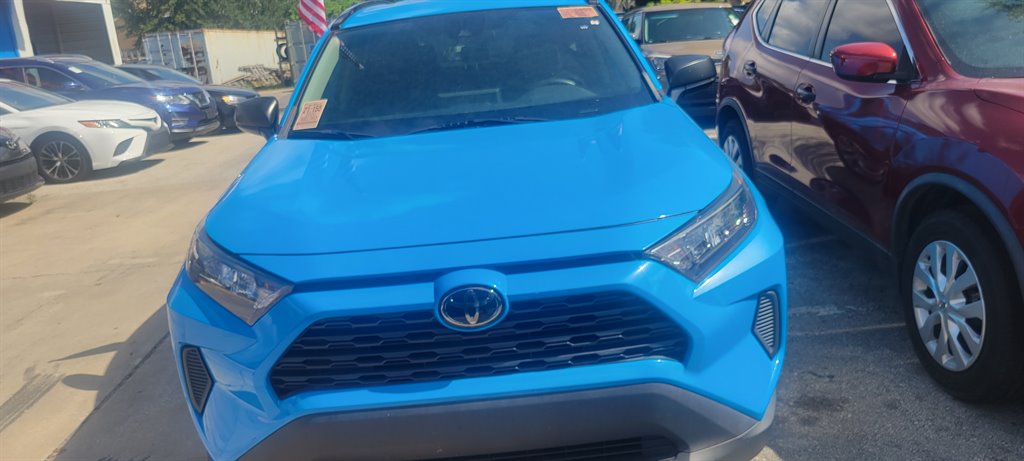 2020 Toyota RAV4 - $23,900