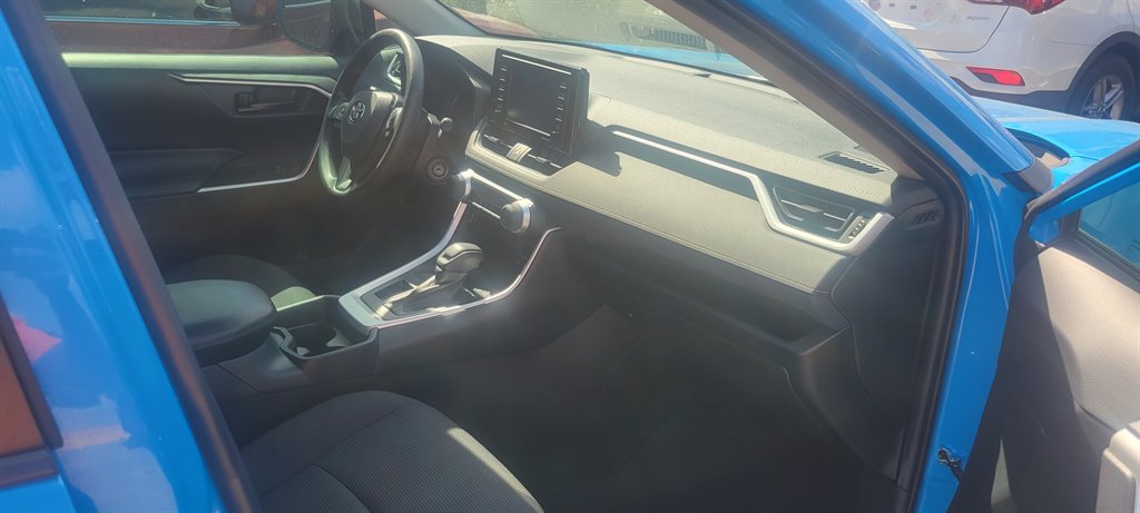 2020 Toyota RAV4 - $23,900