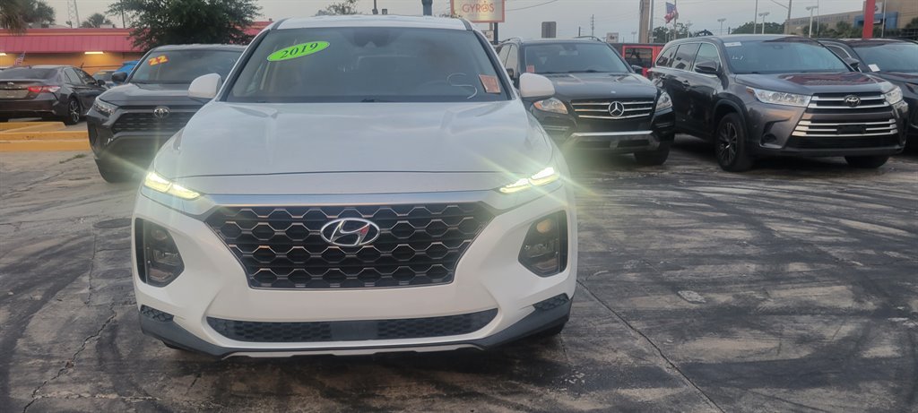 2019 Hyundai Santa Fe SE photo