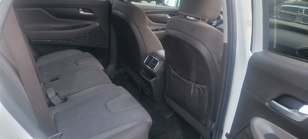 2019 Hyundai Santa Fe SE photo